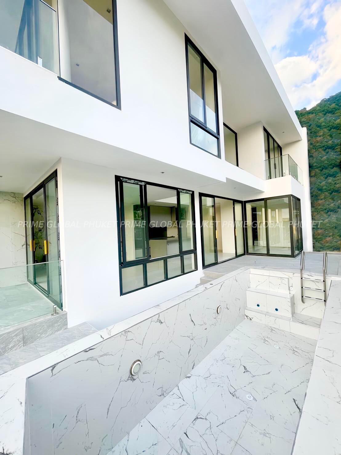 225 Sq.m Villa for Sale in Kata