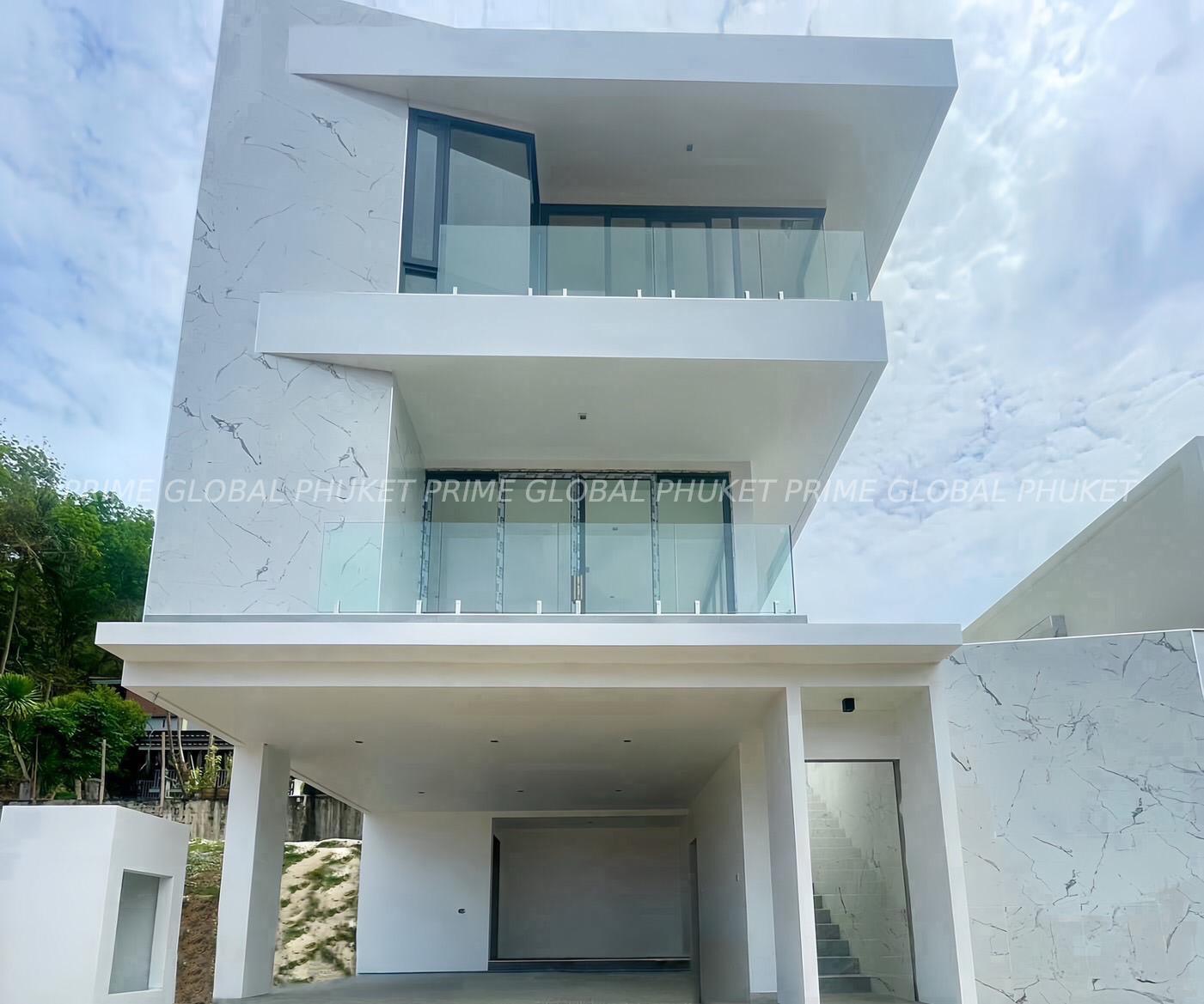 225 Sq.m Villa for Sale in Kata