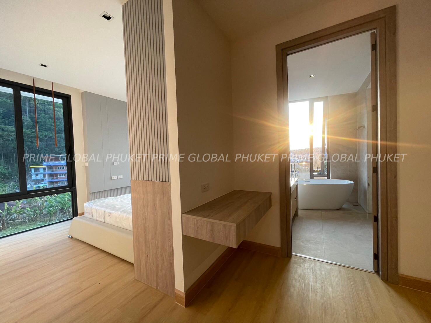 225 Sq.m Villa for Sale in Kata