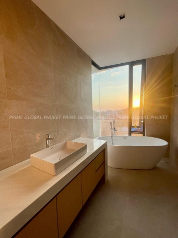 225 Sq.m Villa for Sale in Kata