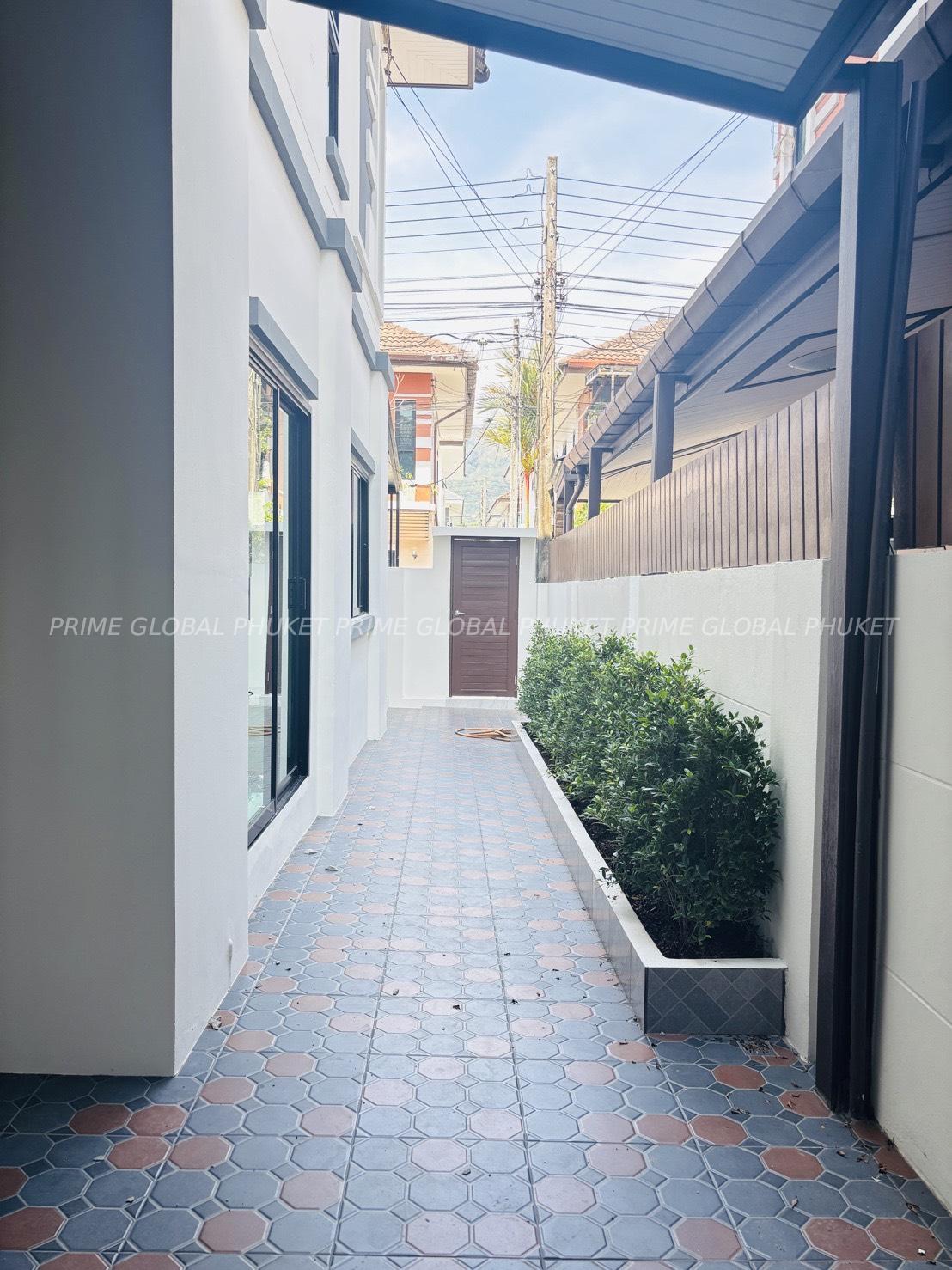 147.2 Sq.m House for Sale in Phuket town