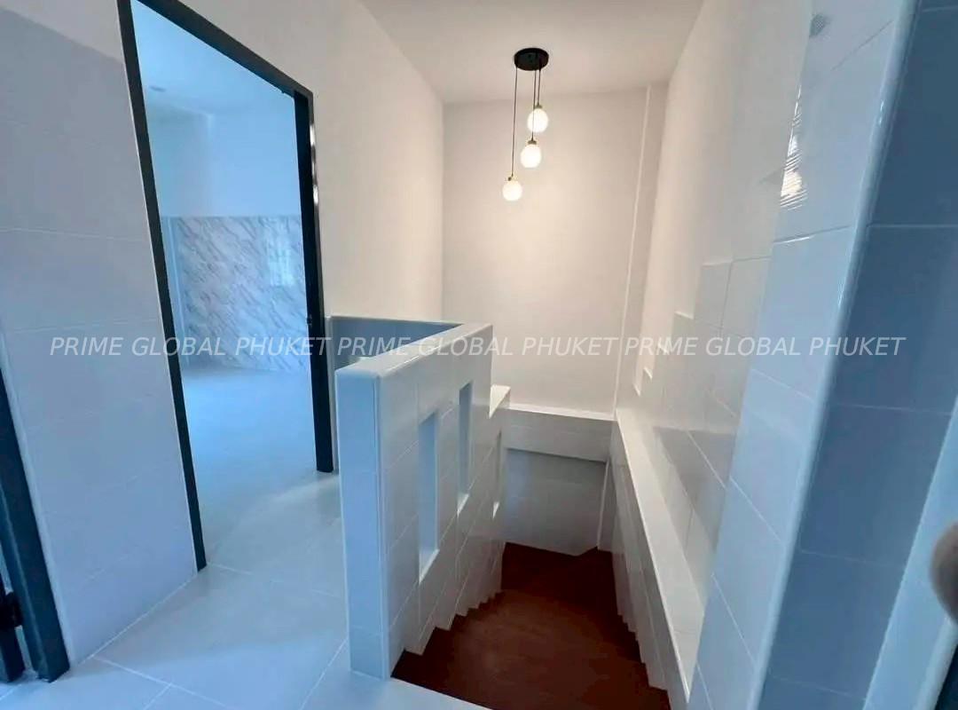- Sq.m House for Rent in Naka
