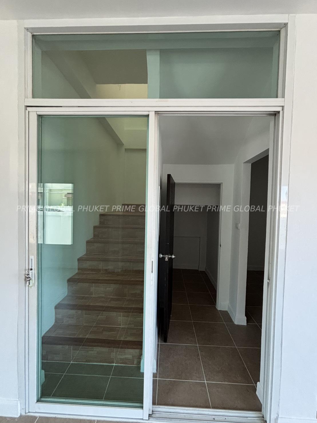 ;; Sq.m House for Rent in Naka