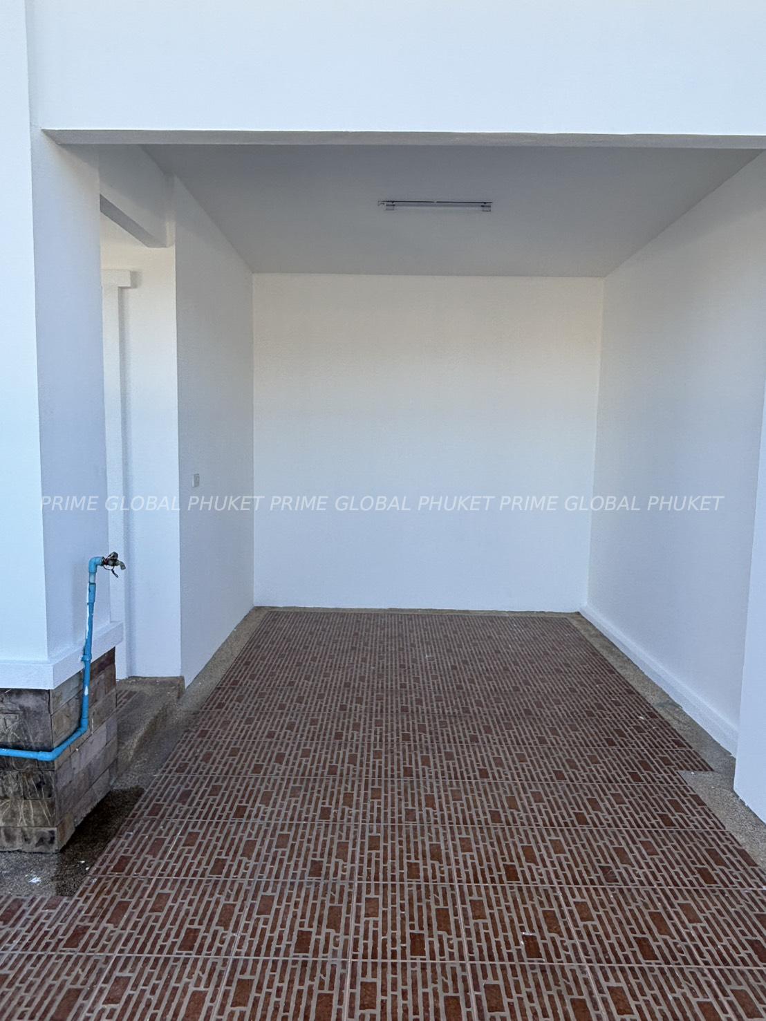 ;; Sq.m House for Rent in Naka