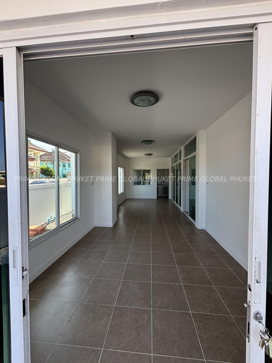 ;; Sq.m House for Rent in Naka