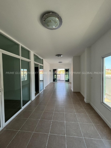 ;; Sq.m House for Rent in Naka