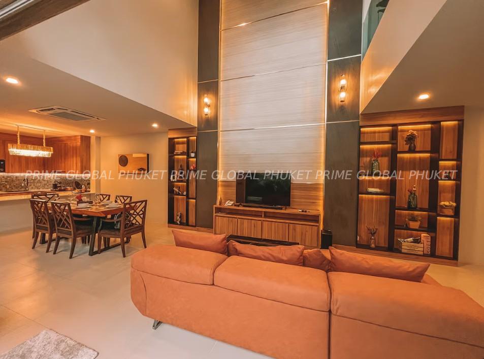 300 Sq.m Villa for Sale in Rawai