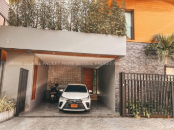 300 Sq.m Villa for Sale in Rawai