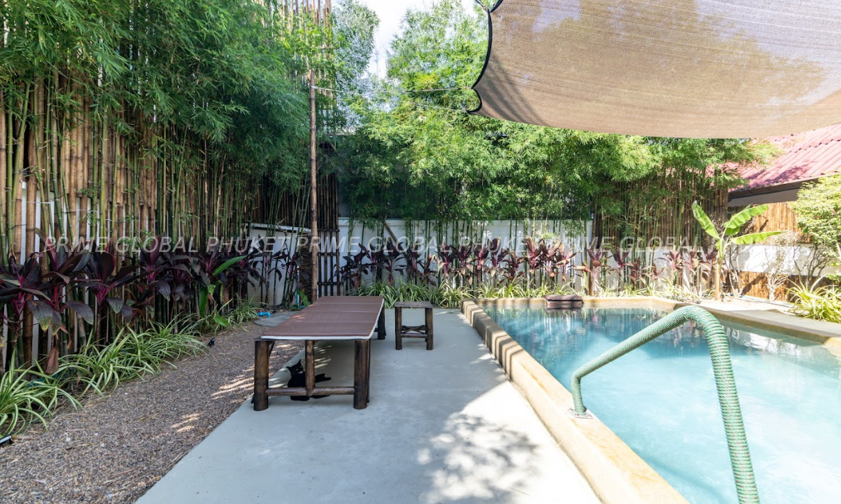 300 Sq.m Villa for Sale in Kamala