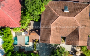 300 Sq.m Villa for Sale in Kamala