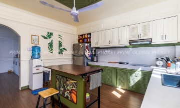 300 Sq.m Villa for Sale in Kamala