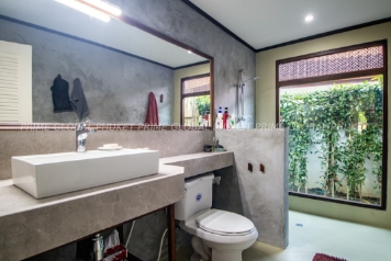 300 Sq.m Villa for Sale in Kamala