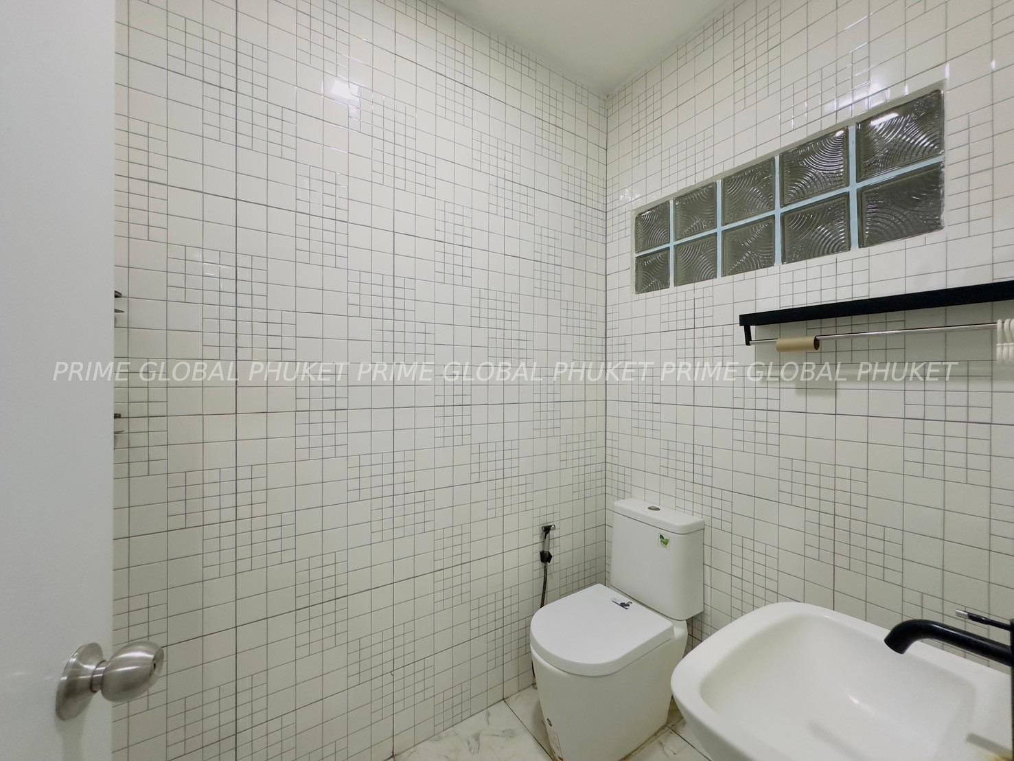 216 Sq.m House for Sale in Kathu