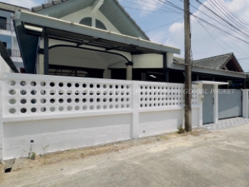 216 Sq.m House for Sale in Kathu