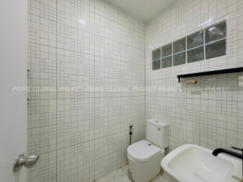 216 Sq.m House for Sale in Kathu