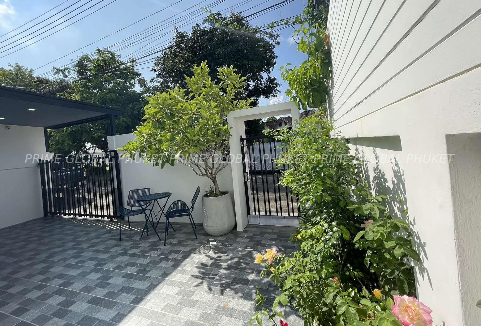 140 Sq.m House for Sale in Chalong