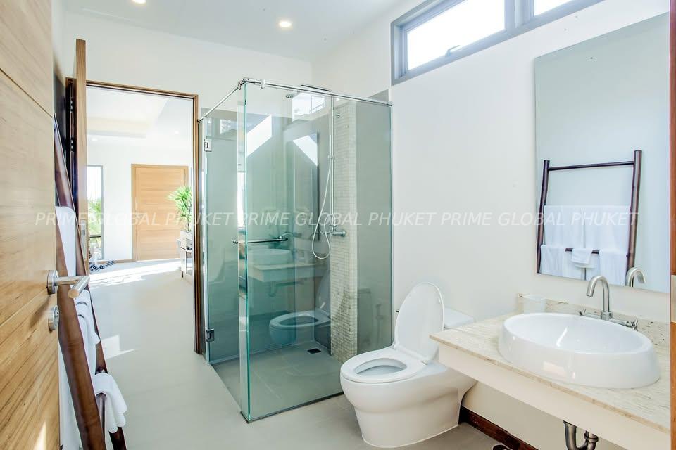 270 Sq.m Villa for Rent in Rawai