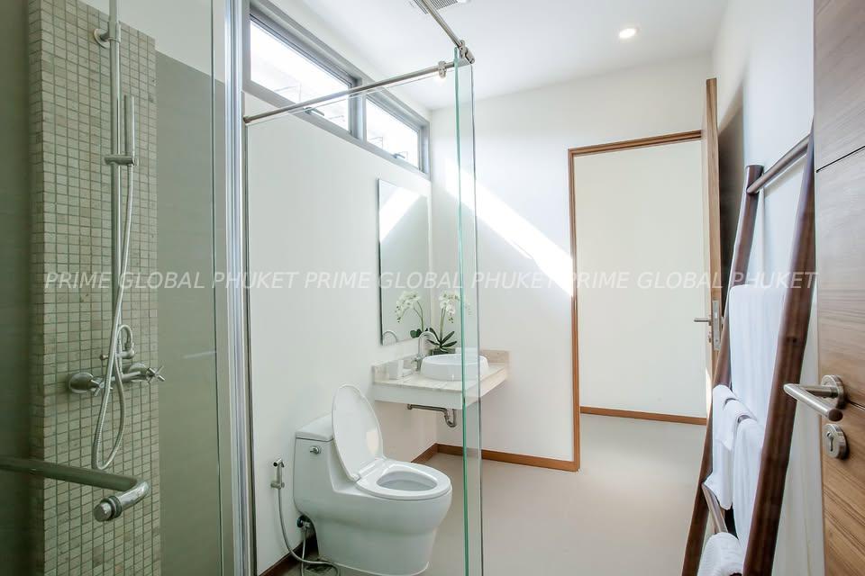 270 Sq.m Villa for Rent in Rawai