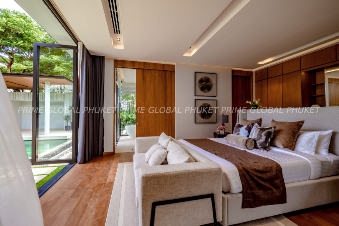 433 Sq.m Villa for Sale in Bangtao