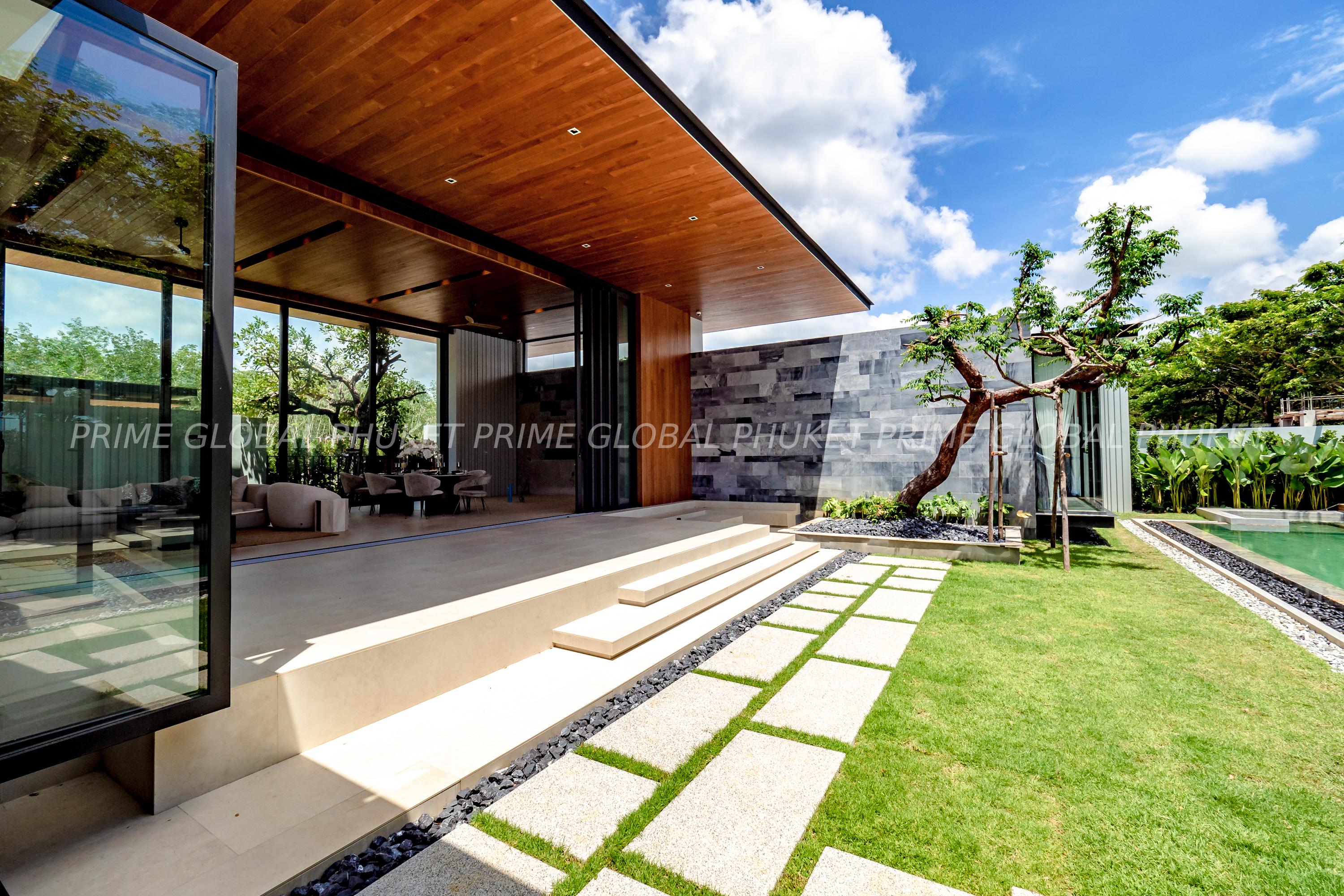 433 Sq.m Villa for Sale in Bangtao