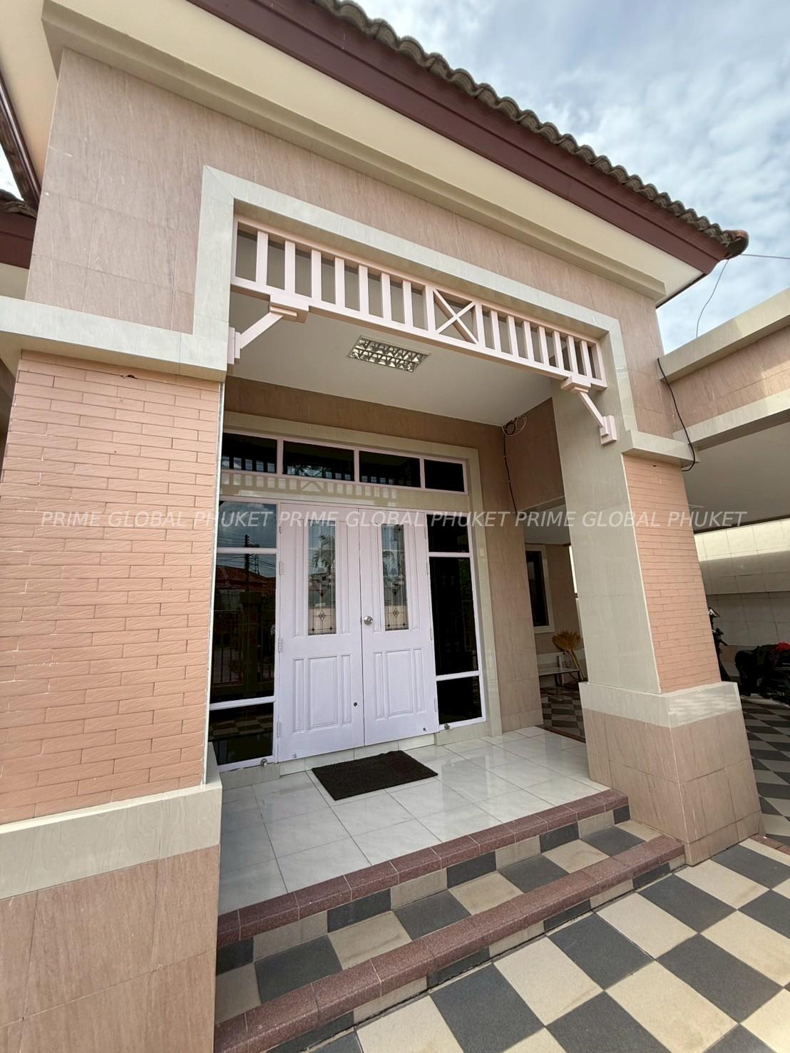 3 Bedroom 2 Bathroom  House Rent in Chalong