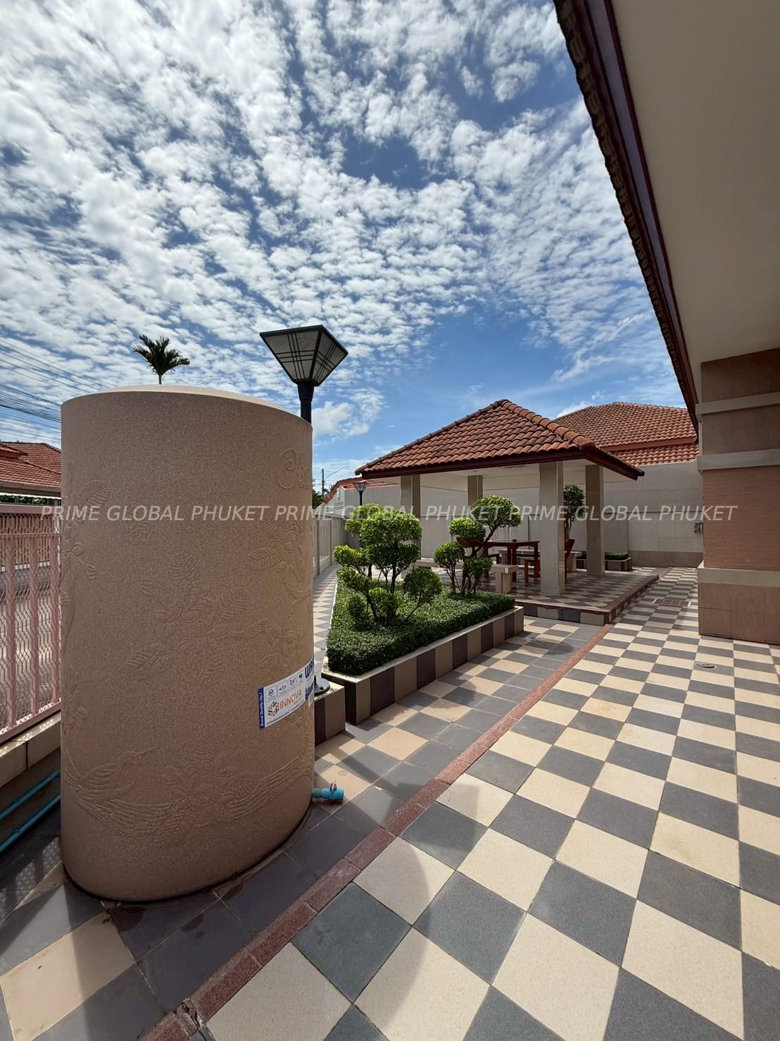 3 Bedroom 2 Bathroom  House Rent in Chalong