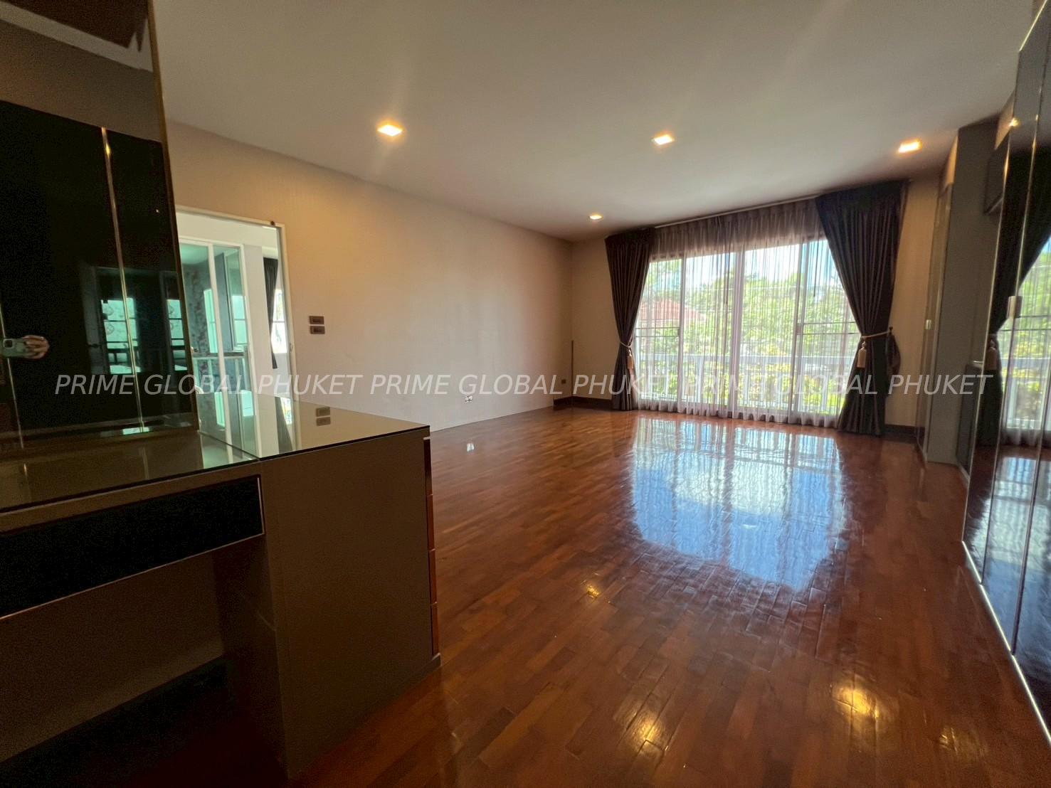 692 Sq.m Villa for Rent in Chalong