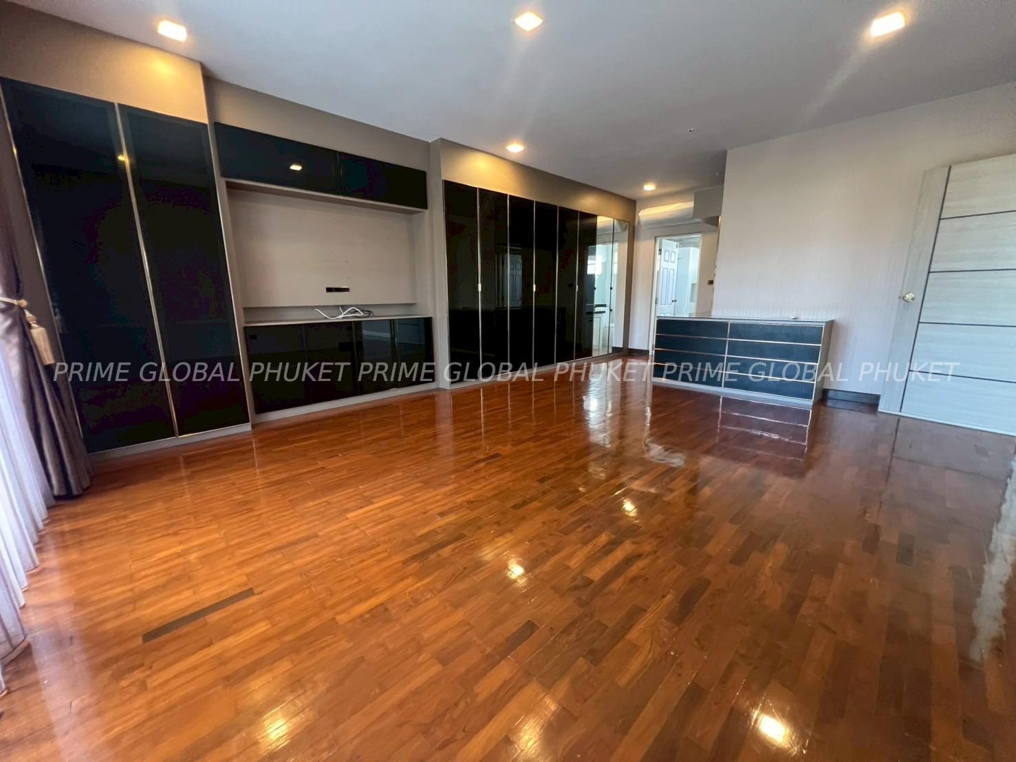 692 Sq.m Villa for Rent in Chalong