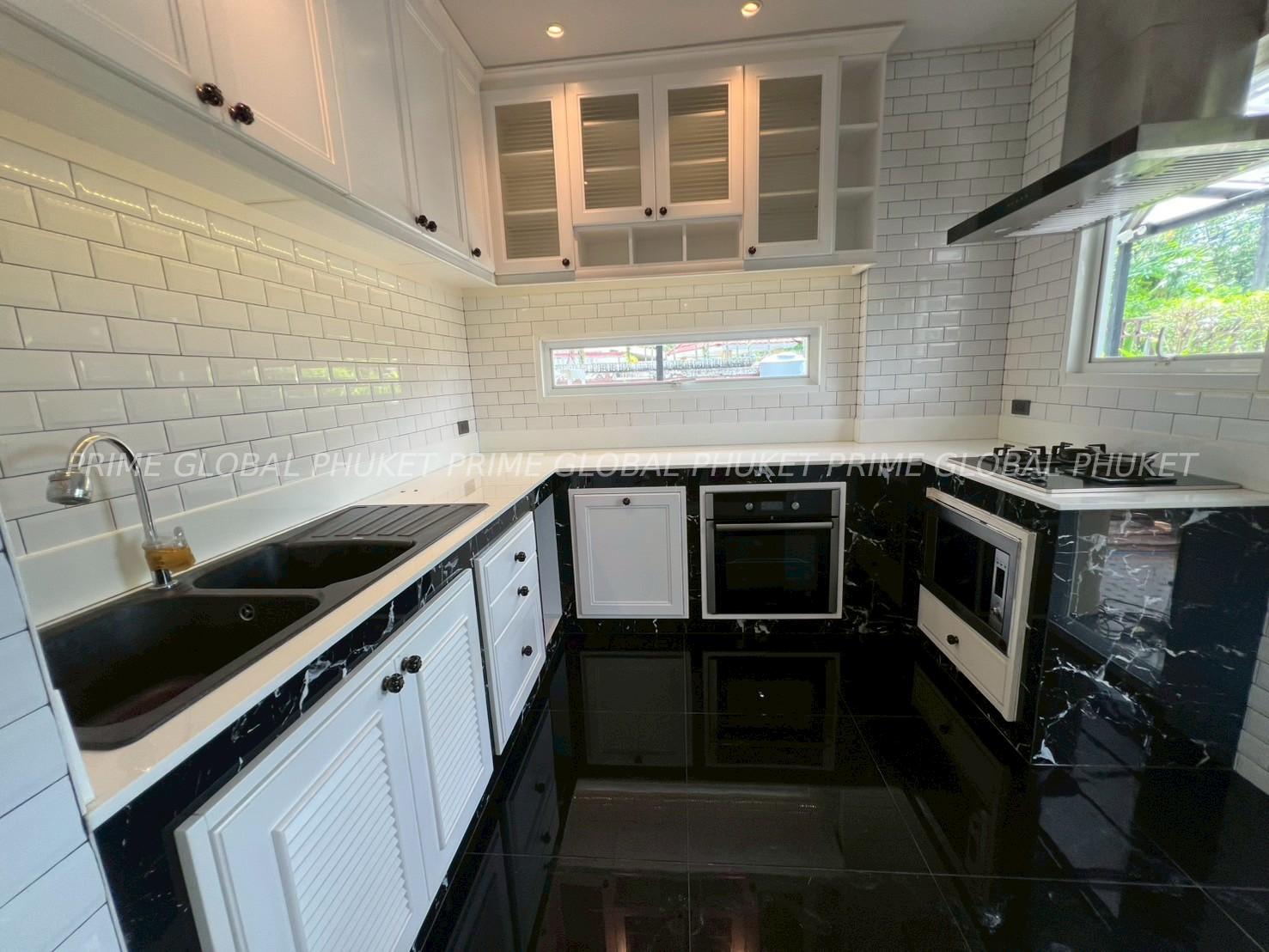 692 Sq.m Villa for Rent in Chalong