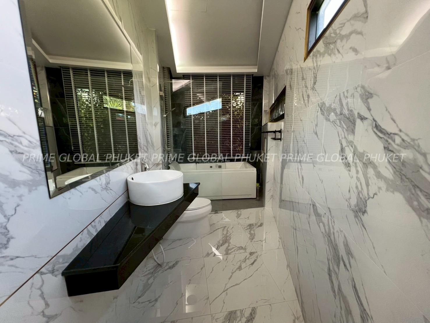 692 Sq.m Villa for Rent in Chalong
