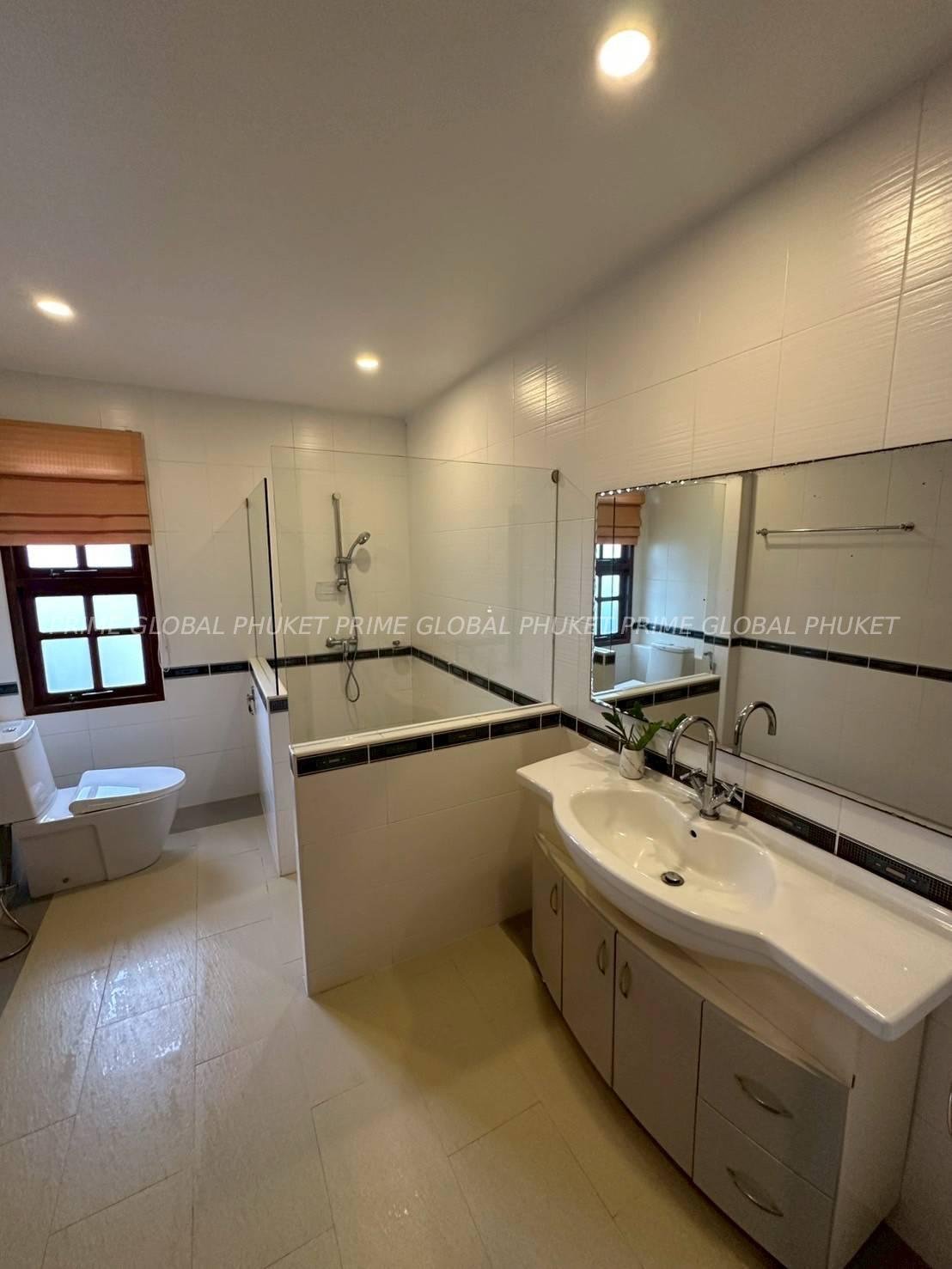 800 Sq.w Villa for Rent in Rawai