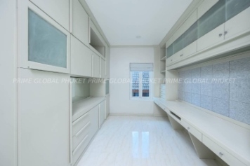 400 Sq.m House for Rent in Chalong