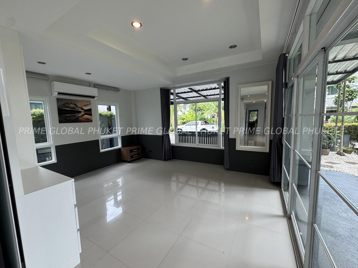 285 Sq.m Villa for Rent and Sale in Chalong