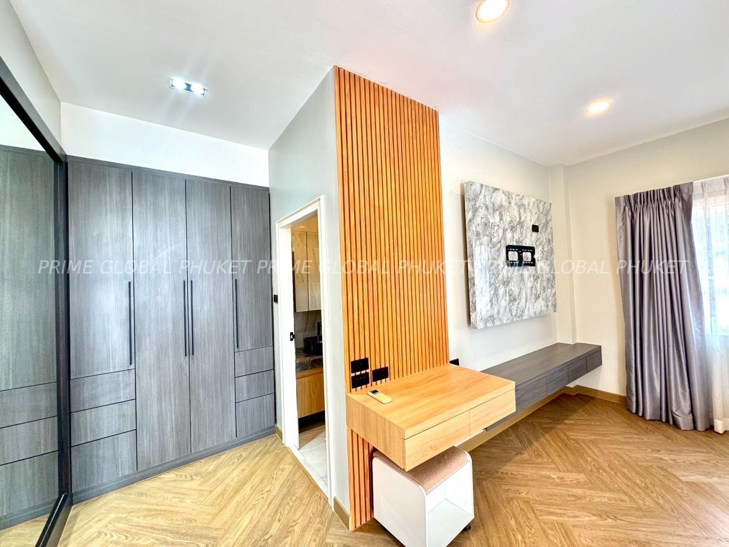 - Sq.m House for Rent in Naka