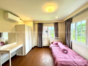 - Sq.m House for Rent in Naka