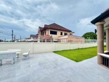 - Sq.m House for Rent in Naka